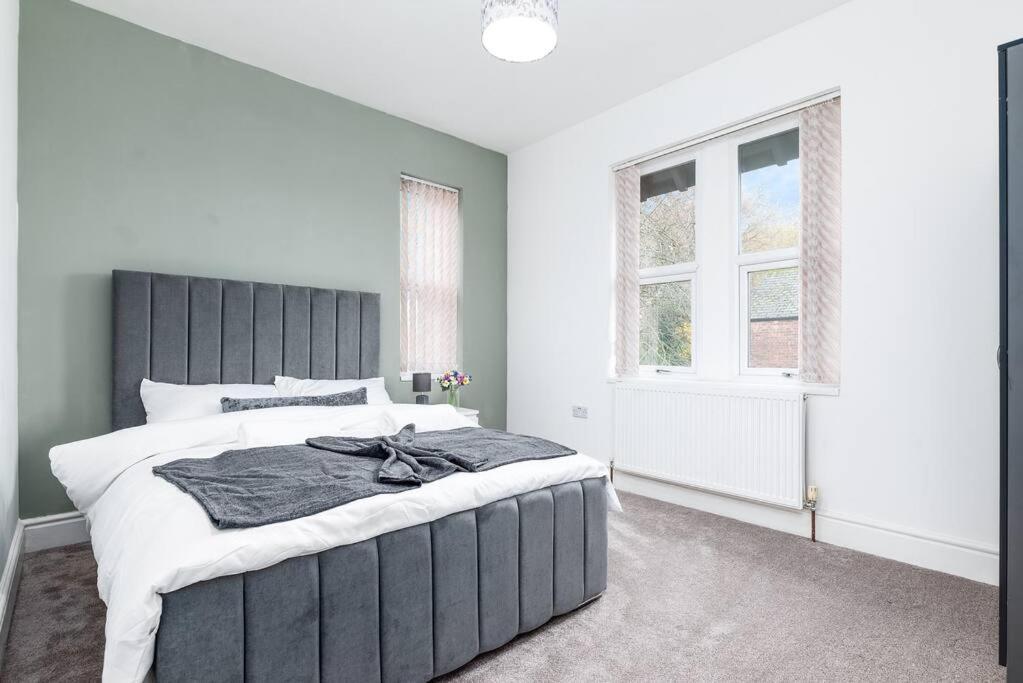 Lodge, Close To Centre Holiday home
